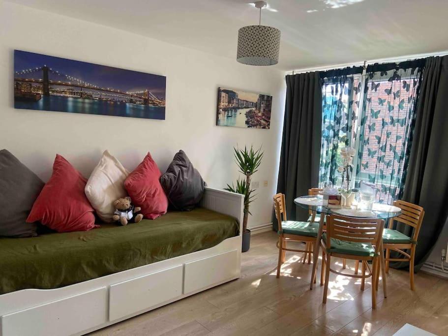 Apt 2/4People Archway/Holloway لندن المظهر الخارجي الصورة